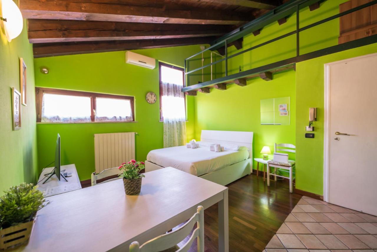 Gardappartamenti Carducci City Centre Desenzano del Garda Extérieur photo